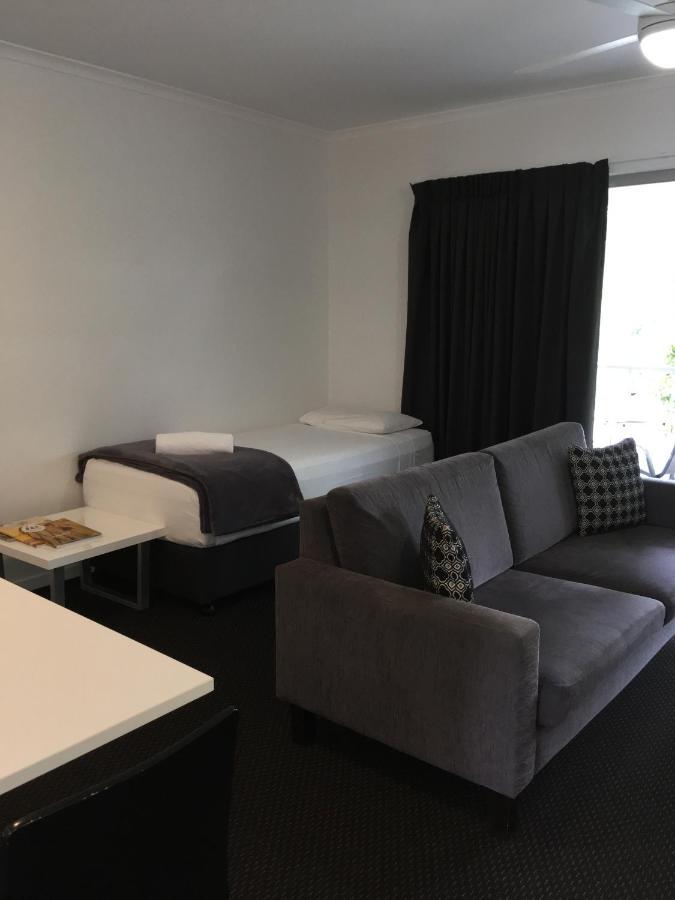 Cooroy Luxury Motel Apartments Ngoại thất bức ảnh